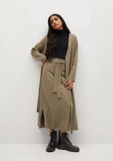 Oversized kardigani nikad ne izlaze iz mode, a ove sezone ih obožavamo