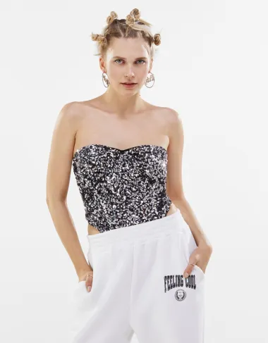 I Bershka je predstavila party kolekciju za blagdane