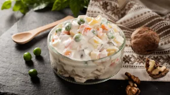 Recept za najbolju francusku salatu s domaćom majonezom