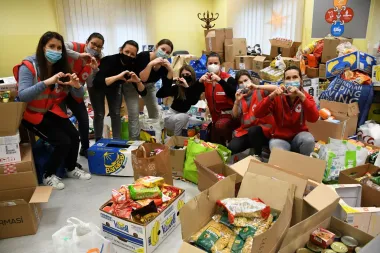 Volimo se dijeliti na ove i one, a kada se zemlja razdjeli - jedno smo