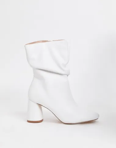 Gležnjača nikad dosta, a Asos ima odličnu ponudu na sniženju