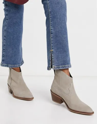 Gležnjača nikad dosta, a Asos ima odličnu ponudu na sniženju