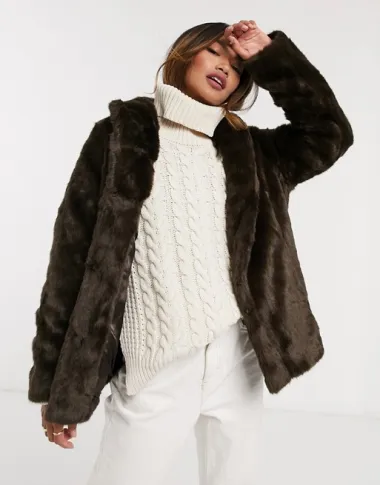 Vrijeme je za novi kaput, a Asos ima odličnu ponudu na sniženju