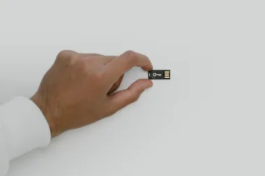 Kako zaključati USB flash pogon?