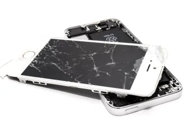 Kako prebaciti podatke s razbijenog mobitela?
