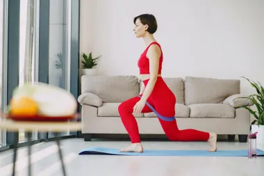 Ovaj trening od 15 minuta ojačat će tvoje tijelo od glave do pete
