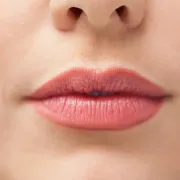 Nije ni Kylie ni Angelina: Otkriveno koja slavna dama ima savršen oblik usana