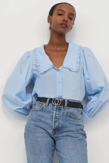 Romantične bluze koje će začiniti svaki outfit