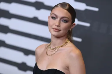 Gigi Hadid rodila je prije četiri mjeseca, a već ima zavidnu liniju. Evo kako