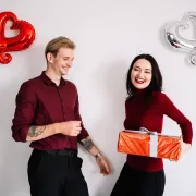 Stiže Valentinovo: Isplaniraj romantičnu večer i iznenadi dragog