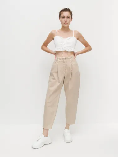 I slavne dame vole vrećaste traperice. Evo super modela