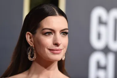 Anne Hathaway ima savršen ten, a ovo su njezine beauty tajne