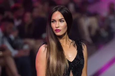 'Foxy lady': Megan Fox oduševila u seksi, elegantnom izdanju