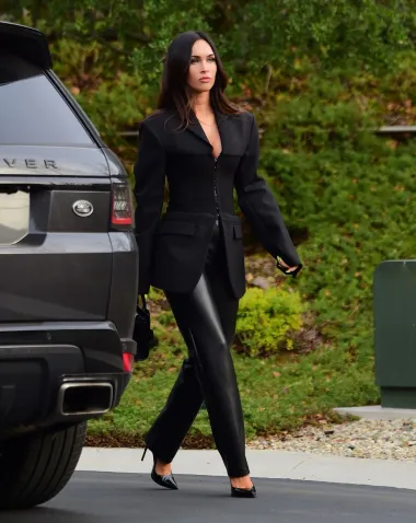 'Foxy lady': Megan Fox oduševila u seksi, elegantnom izdanju