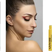 Odvaži se i isprobaj ovaj 'it' beauty trend  - tuš za oči u boji