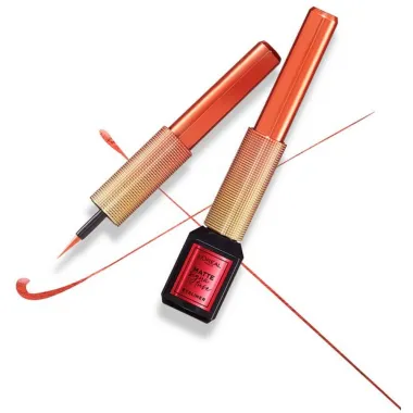 Odvaži se i isprobaj ovaj 'it' beauty trend  - tuš za oči u boji