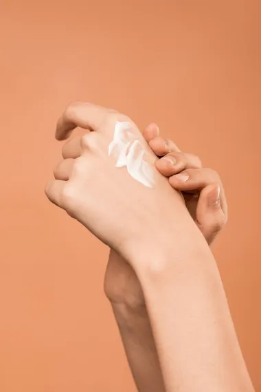 Dermatologinja otkrila proizvod broj 1 za mlađi izgled kože