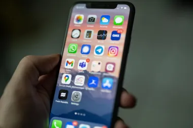 Jesi li znala da iPhone ima SOS opciju koja ti može spasiti život?