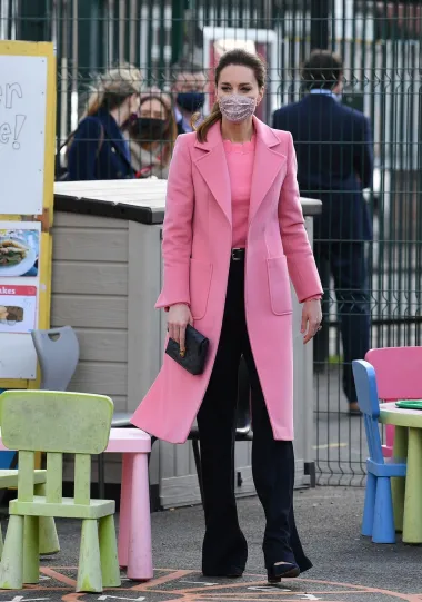 Kate Middleton oduševila u zelenom Zara blejzeru