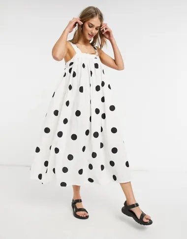 Nose nam se točkice pa smo pronašle deset polka dot haljina