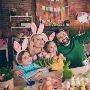 Kako se slavi Uskrs diljem Europe? Potraga za pisanicama, polijevanje vodom i igranje binga