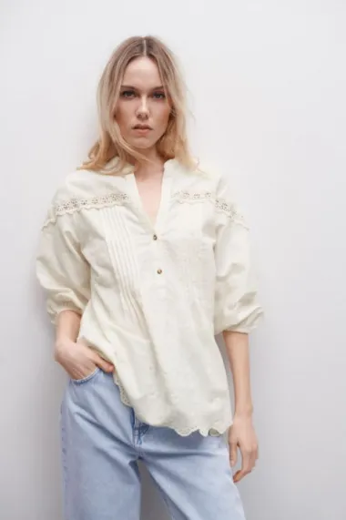 Izvezene bluze i košulje: Top modeli za proljetne dane