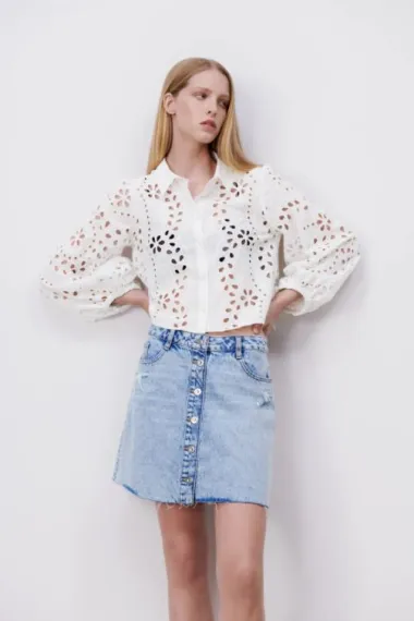 Izvezene bluze i košulje: Top modeli za proljetne dane