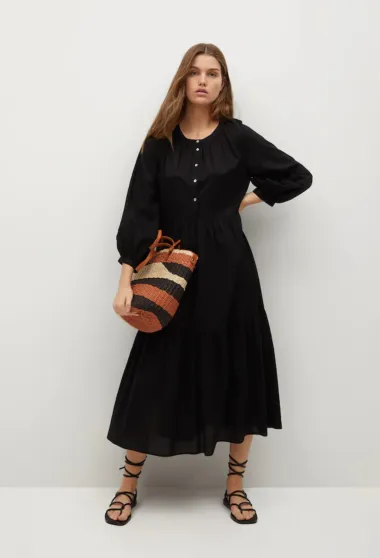 Ženstvene i klasične - crne haljine za stylish proljeće