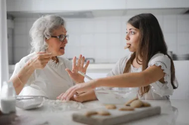 Hrana i emocije: Kako prevladati psihološke prepreke i izgubiti kilograme?
