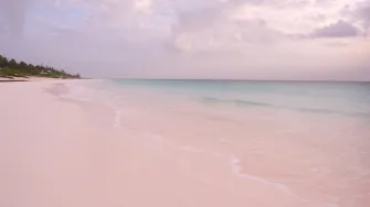 Najljepše ružičaste plaže na svijetu koje želimo posjetiti