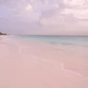 Najljepše ružičaste plaže na svijetu koje želimo posjetiti