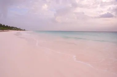 Najljepše ružičaste plaže na svijetu koje želimo posjetiti