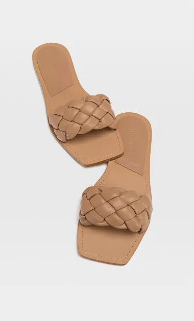 Pletene sandale - elegantni modni hit za toplije dane
