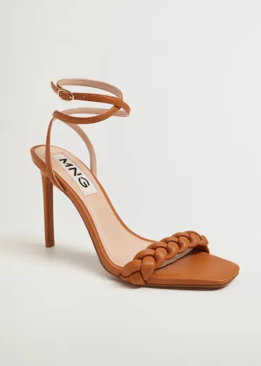 Pletene sandale - elegantni modni hit za toplije dane