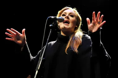 Adele -  glazbena diva nevjerojatnog glasa i energije danas slavi rođendan