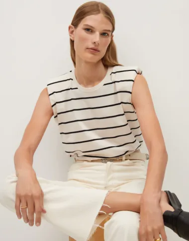 Francuski chic: 10 modela prugastih majica za svaki dan