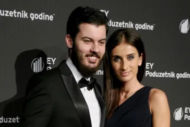 Mate Rimac vjenčao se s dugogodišnjom djevojkom. Pogledaj gdje se održala intimna ceremonija
