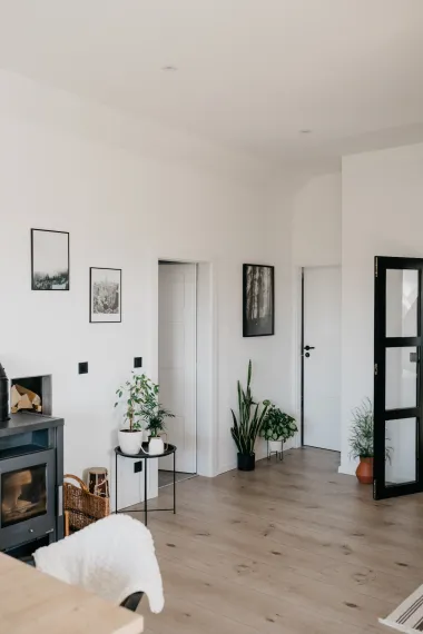 Zaviri u moj minimalistički uređen dom u potkrovlju