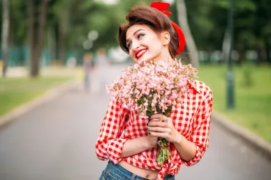 Ovog ljeta nosi se retro, a Stradivarius ima super komade