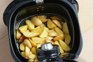 Friteze na vrući zrak jako su popularne i praktične, ali jesu li zdrave?
