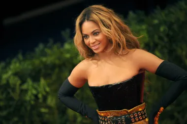 Kraljica koja zna: Beyoncé oduševila u kožnoj mini haljini