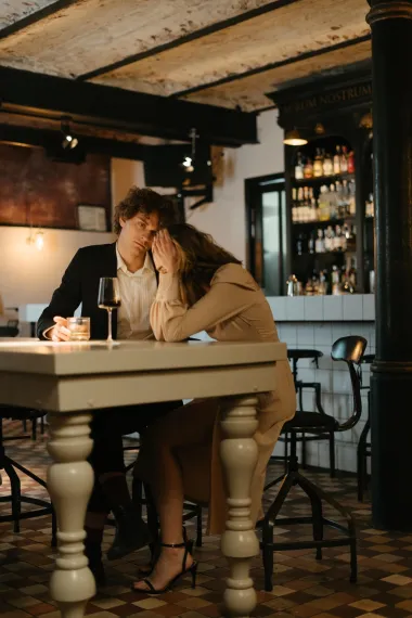 Sumnjaš da ti je partner zaljubljen u drugu? Ovi znakovi ga otkrivaju
