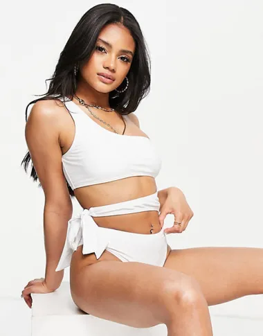 Modni ljetni klasik: 15 stylish Asos modela bijelih badića