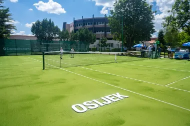 Humanitarni cilj je ostvaren - Osijek je dobio prvi javni teniski teren