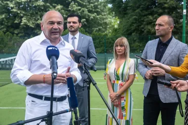 Humanitarni cilj je ostvaren - Osijek je dobio prvi javni teniski teren