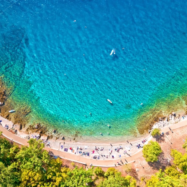 Najljepše skrivene plaže na otoku Krku koje želimo posjetiti