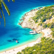 Otok Cres skriva brojne prekrasne plaže i uvale, a ovo je top pet najljepših