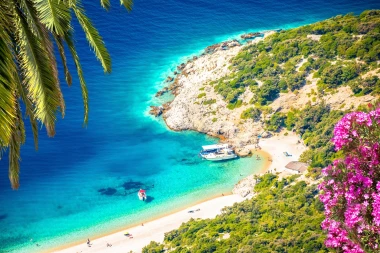 Otok Cres skriva brojne prekrasne plaže i uvale, a ovo je top pet najljepših