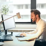 Kolumna jedne singl žene: Zeleno na messengeru - zeleno za ulet