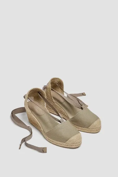 Espadrile su omiljena ljetna obuća. Ovo su najbolji modeli sa sniženja